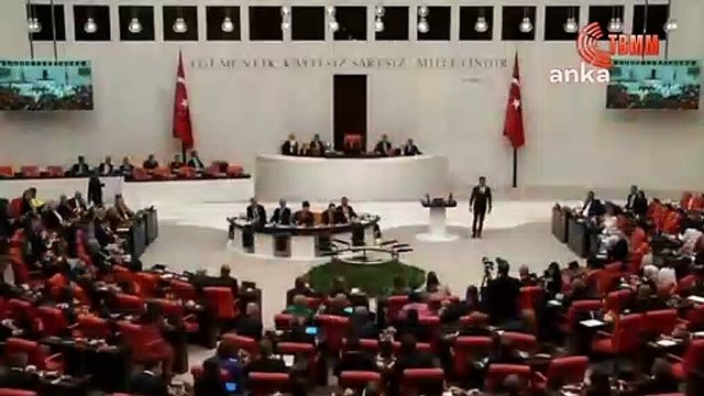 Melih Gökçek'in oğlu Osman Gökçek önündeki yemin metnini yanlış okudu