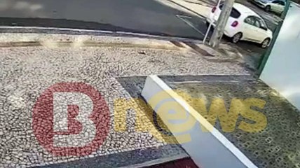 Bandido leva celular de mulher que passeava com cachorro na Pituba