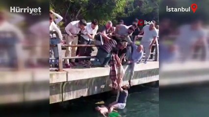 Üsküdar'da denizde can pazarı: Piknik örtüsü ile kurtarmaya çalıştılar