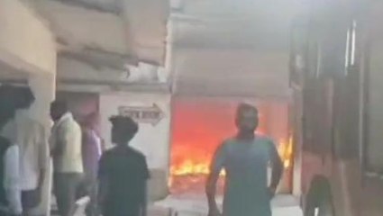 छिंदवाड़ा: फर्नीचर की फैक्ट्री में लगी भीषण आग, लाखों का सामान खाक