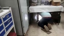 रेलवे हॉस्पिटल के नर्सिंग रूम में अलमारी के नीचे छिपा बैठा था सांप