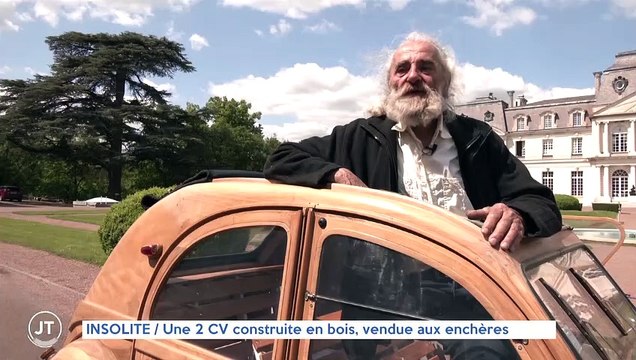 INSOLITE / Une 2 CV construite en bois, vendue aux enchères