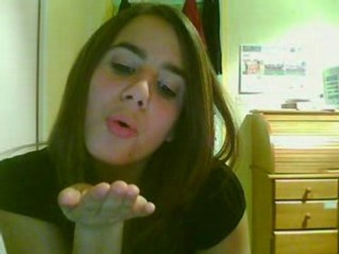 Moii Kii te fé un biisous !! car té venu me voiir !!!!<3