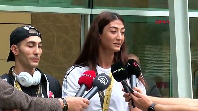 Les champions du monde de taekwondo reviennent au pays