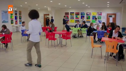 66-Huerfanas (Kirgin Cicekler), en español