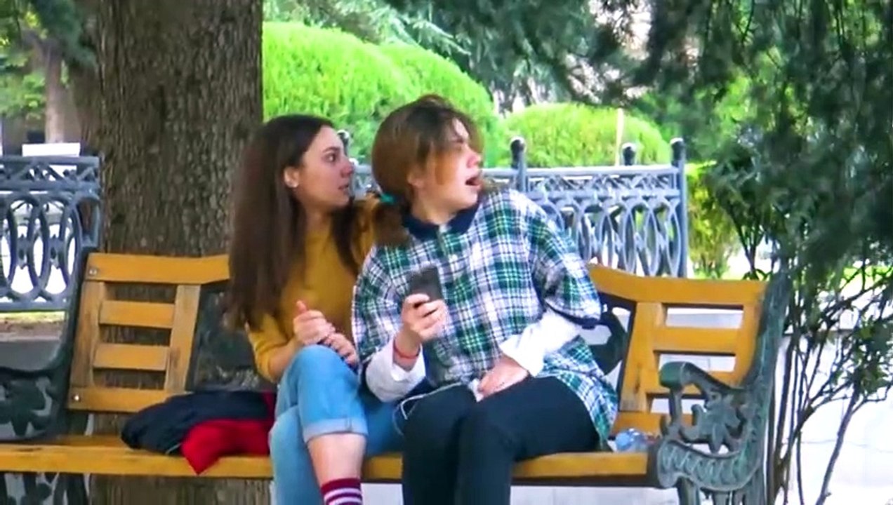 New Loudly answered a phone call in a public place Prank 2023