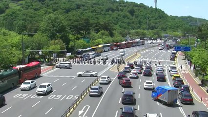 서울 도심 곳곳 집회로 정체...야간 촛불 문화제·행진 예정 / YTN