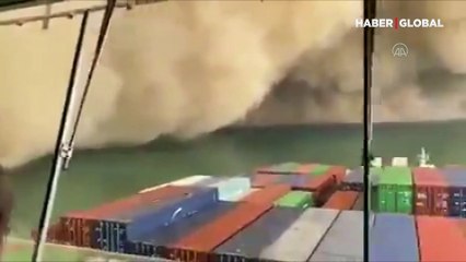 Mısır'da kum fırtınası can aldı! Dehşete düşüren görüntüler