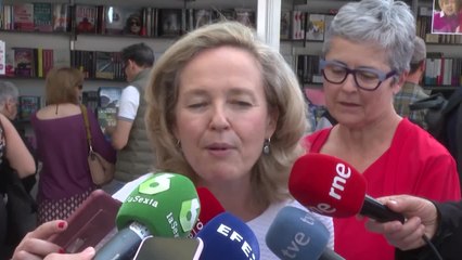 Nadia Calviño defiende las políticas del Gobierno frente a las de la derecha que "reducen derechos"