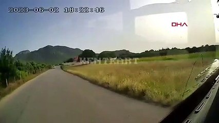 Adana'da korkunç kaza: 3 ölü, 10 yaralı