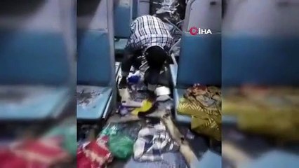 Hindistan'da 288 kişinin yaşamını yitirdiği kaza sonrası bölgeden gelen görüntüler korkunç