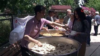 Necip Fazıl Kısakürek 40. yılında mezarı başında anıldı