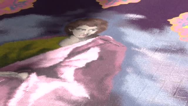 Las alfombras florales del Corpus llenan de color los pueblos de España