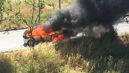 Download Video: Avcılar’da otomobil alev topuna döndü