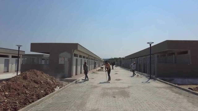 Antalya Büyükşehir, Sokak Hayvanları Geçici Bakımevi ve Rehabilitasyon Merkezi İnşaatını Tamamladı