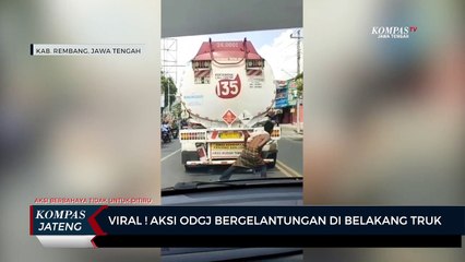 Viral ! Aksi ODGJ Bergelantungan di Belakang Truk