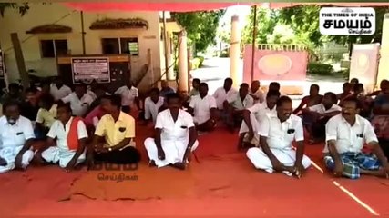 நூற்பு ஆலை; தொழிலாளர்கள் உண்ணாவிரதப் போராட்டம்!