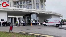 Sağlık Bakanlığı önünde şoför kendisini ambulansa kilitledi
