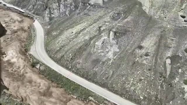 Fuertes inundaciones obligan a cerrar el Parque Nacional de Yellowstone