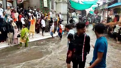 Rain in Ajmer: हवा संग बरसात में भीगा अजमेर, बह गया पानी