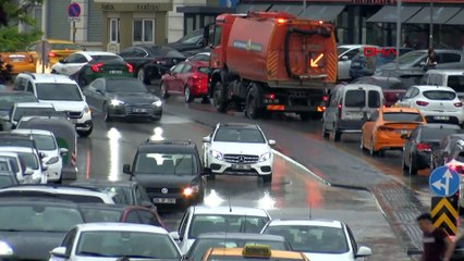 Ankara'da sel: Büyükelçiliği su bastı