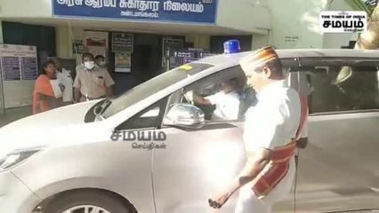 பணிக்கு வராத மருத்துவர்; காத்திருந்த கலெக்டர்!