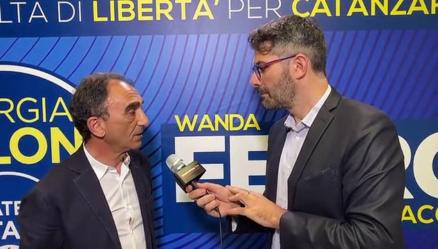 Amministrative Catanzaro, Abramo stronca il centrodestra a Catanzaro: “Siete dei pazzi, tutto sfasciato…”