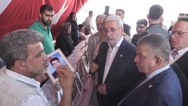 DİYARBAKIR - Demokrasi ve Birlik Derneği Genel Başkanı Metiner, Diyarbakır annelerini ziyaret etti