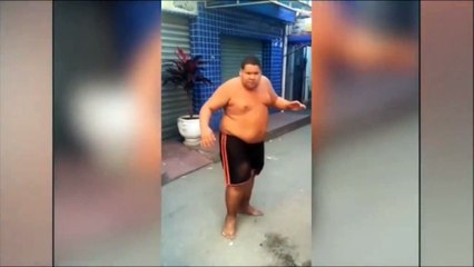 kkkkk rindo até agora