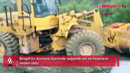 Karlıova’yı sağanak vurdu! Araçlar mahsur kaldı