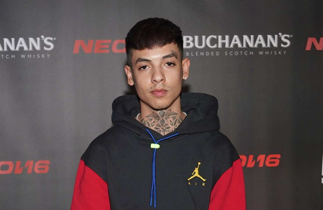 Natanael Cano se marca un Justin Bieber y reniega de los selfies con sus fans