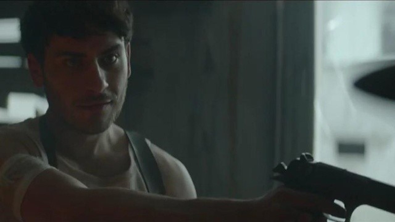 PlayStation Plus - Live-Action-Trailer »More Together«