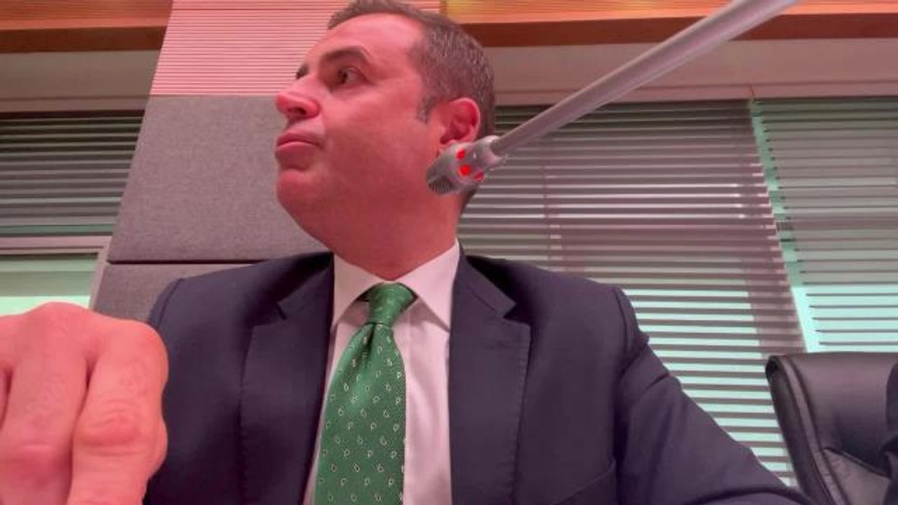 CHP'li Akın: "Yoksa Tedaş da Devletin Bir Kurumu Olmaktan Çıkıp, Şirketlerin, Enerji Lobilerinin Bir Temsilci mi Oldu?"