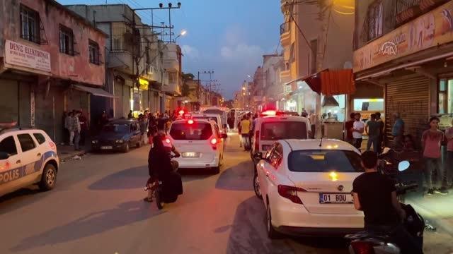 Kuyumcuyu silahla yaralayan soyguncular altın ve paralarla kaçtı