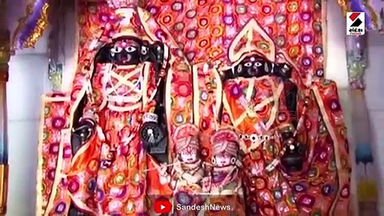 ભગવાન કૃષ્ણનાં ચરણોની સેવા અને દર્શનનું અનેરુ મહત્વ રહેલુ છે.