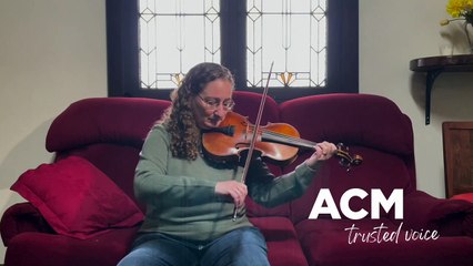 Laura Flanagan playing the fiddle - June 15, 2022 - The Standard