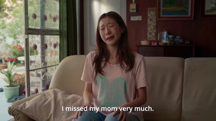 Sanal Gerçeklik Sayesinde Ölen Annesiyle Yemeğini Paylaşıyor