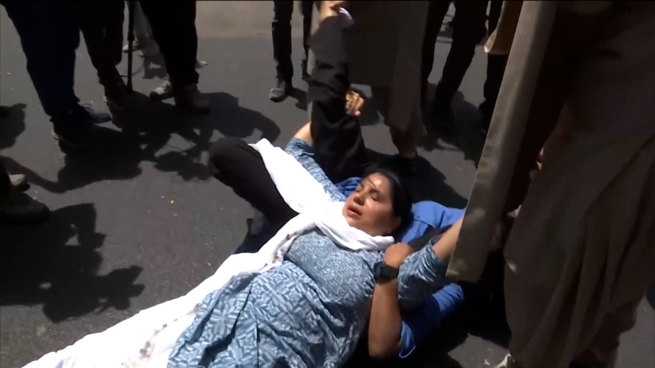 National Herald Case: Youth Congress workers de...