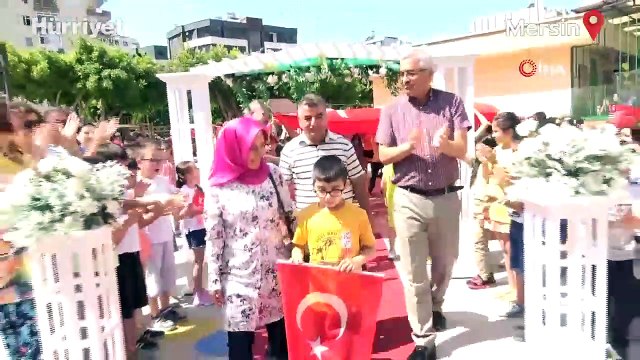 Polis eskortuyla evden alındı, okulunda şampiyon gibi karşılandı