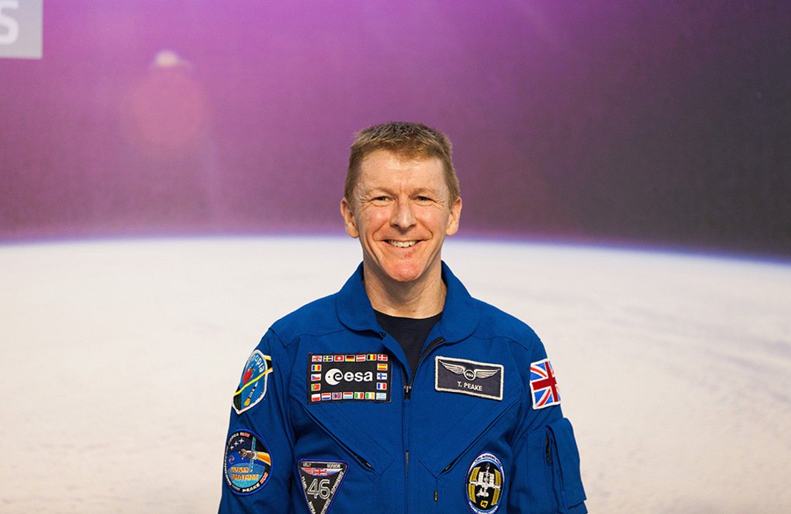 British astronaut Tim Peake claims aliens and t...