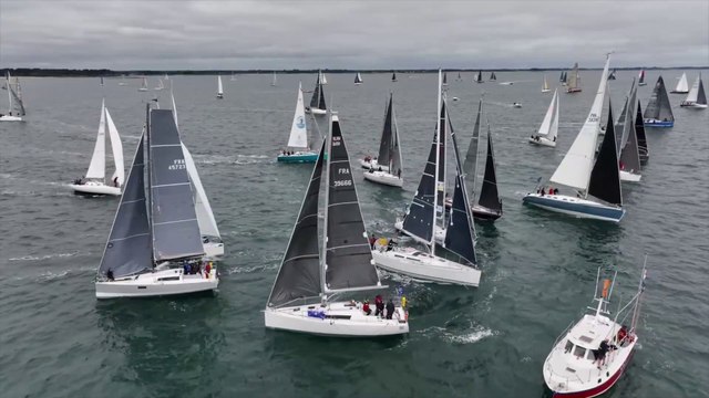 Fédération Française de Voile 2022 : Tuto Wingfoil Réaliser un virement de bord backside et frontside