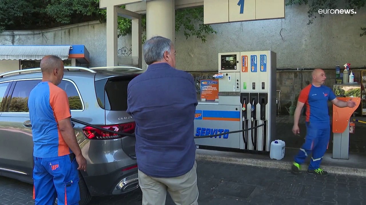 Рост цен на топливо и обвинения в спекуляции