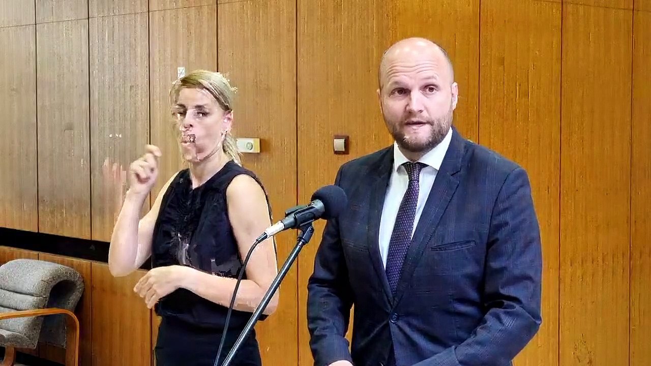 ZÁZNAM: Brífing ministra obrany J. Naďa