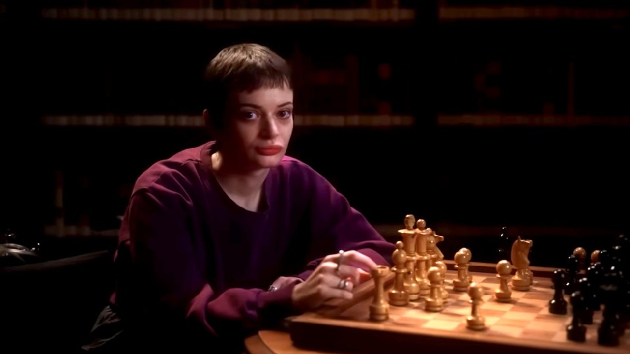 The Midnight Club - Neue Horror-Serie vom Spuk in Hill House-Macher zeigt ersten Trailer