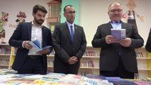 Sivas Belediyesi, kütüphaneye 500 kitap bağışladı