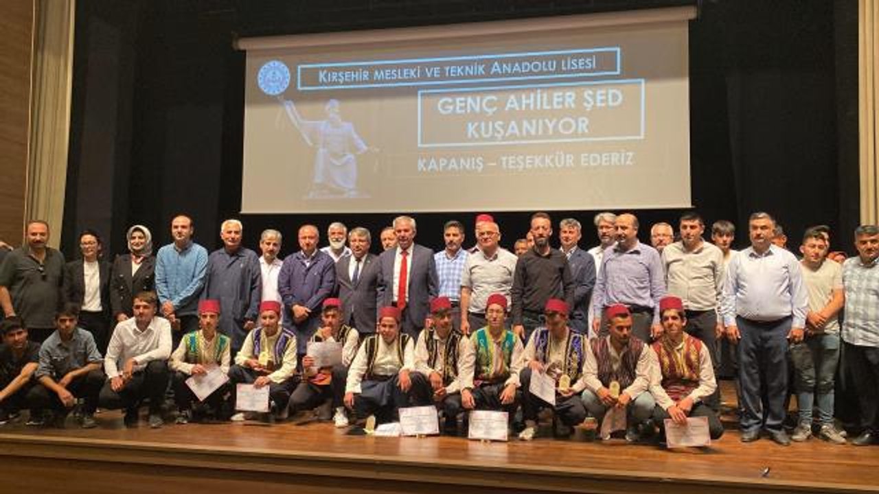 "Ahiler Diyarı" Kırşehir'de meslek lisesi öğrencileri ilk defa şet kuşandı