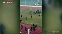 Futbolcuya kırmızı kart gösteren hakem öldürüldü