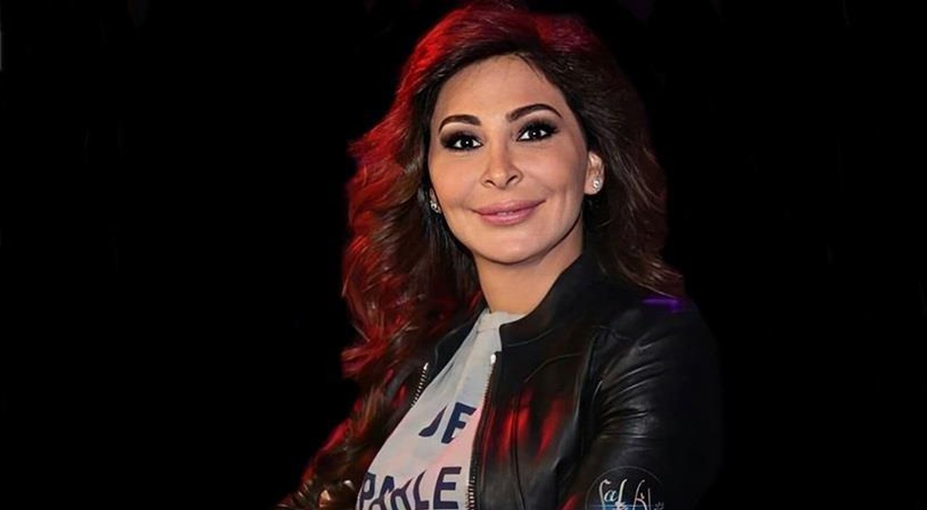 إليسا تودّع مدير أعمالها