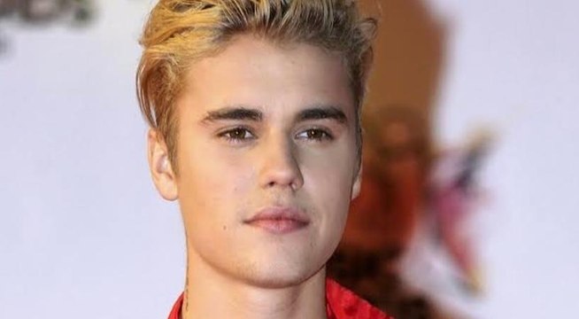 جاستن بيبر يعلن إصابته بمتلازمة رامزي هانت وإصابته بالشلل النصفي