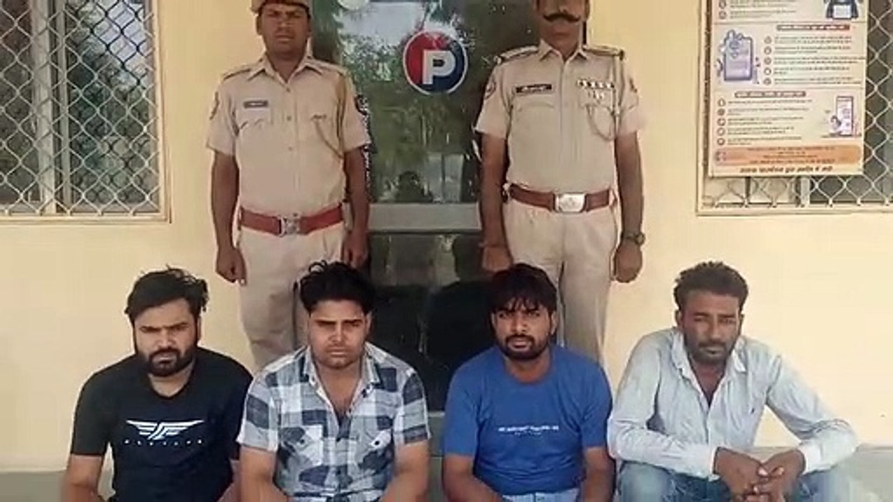 पुलिस ने दबोचे चैनपुरिया गिरोह के चार बदमाश